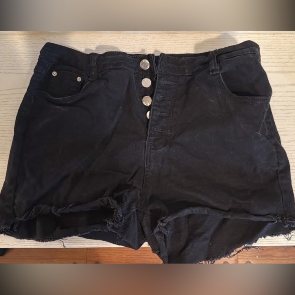 SHEIN Black Distressed Women Shorts